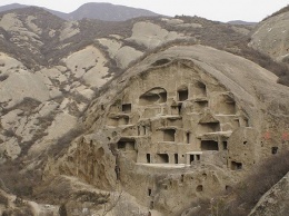 Древние иероглифы в китайской пещере пророчат сильную засуху