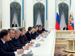 Путин поручил правительству установить ответственность за плохую работу чиновников в компаниях