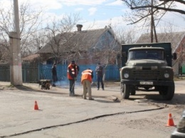 В Бердянске начали ремонтировать внутригородские дороги