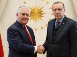 Тиллерсон проводит переговоры с властями Турции