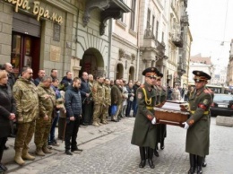 Попрощання с полковником В. Калитичем прошло во Львове