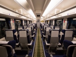 Казахстан и Узбекистан запустили скоростной поезд с душевыми и купе-трансформерами (фото)