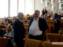 Как депутаты облсовета пошли наперекор губернатору Савченко. ФОТОРЕПОРТАЖ
