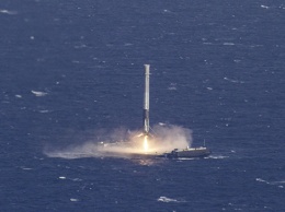 Falcon 9 с многоразовой первой ступенью успешно запустила спутник SES-10