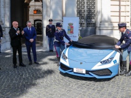 Итальянские полицейские получили еще один Lamborghini Huracan
