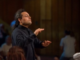 В Херсоне на фестивале камерной и симфонической музыки "Amadeus" выступит дирижер из Аргентины Рамиро Ариста