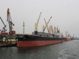 В порту Черноморск возобновлен грузопоток серы из Казахстана