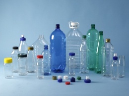 Врачи: Повторно пить из пластиковой бутылки опасно для здоровья