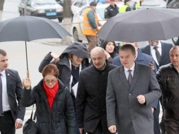 В Сети обсуждают "держателя" зонтика мэра Винницы