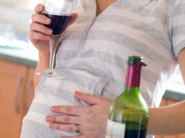 Алкоголь способен нанести вред младенцу еще до зачатия