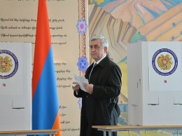 Парламентские выборы в Армении выиграла правящая партия Саргсяна