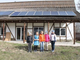 Участники проекта «Энергоэффективные школы» побывали в экодоме (Фото)
