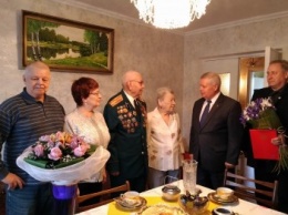 В Ялте поздравили с 90-летним юбилеем Ивана Журавлева