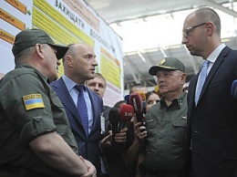 Яценюк: в Госпогранслужбу будут набирать по принципу Национальной полиции