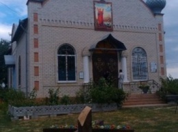 В Запорожской области вандалы изувечили 5-метровый крест