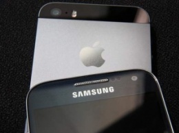 Флагманcкие смартфоны Samsung бесплатно могут получить владельцы iPhone