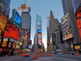 Мэр Нью-Йорка хочет убрать голых женщин с Таймс-сквер