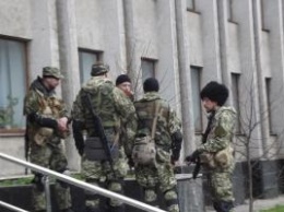 В Донецке боевики перекрыли район "МГБ ДНР", у здания ОГА автоматчики каждые 20 метров - дончане