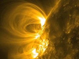 NASA зафиксировали три мощные вспышки на Солнце