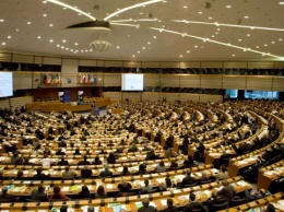 Перед дебатами о безвизе Украине из зала Европарламента эвакуировали депутатов