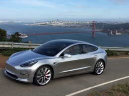 Tesla Model 3 будет иметь лишь один дисплей