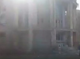 В Донецке подожгли Дворец культуры (ВИДЕО)