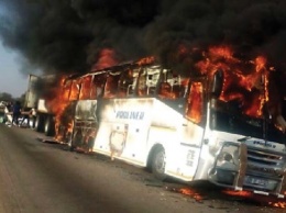В Зимбабве столкнулись тягач и автобус: погибли 30 человек