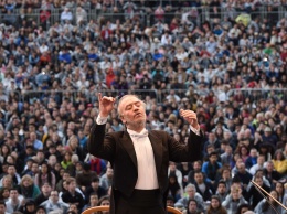 BMW Group дарит Лондону музыку: Лондонский симфонический оркестр под управлением Валерия Гергиева выступит на Трафальгарской площади