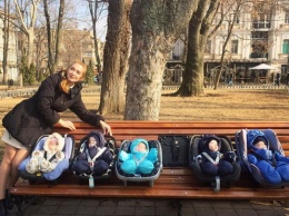Одесским пятерняшкам исполнилось девять месяцев