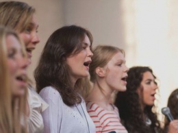 Почему пение в хоре помогает бороться с раком