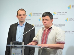 Аваков назвал Семенченко и Соболева "профессиональными аферистами"
