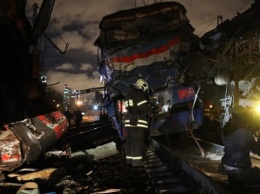 Электричка и поезд столкнулись в Москве