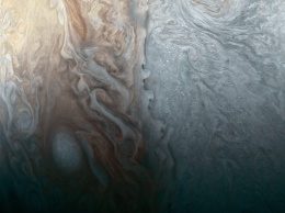 NASA опубликовало уникальный снимок бури на Юпитере