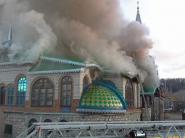 В Казани горит Храм всех религий. Один человек погиб