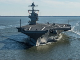 США вывели на морские испытания новый авианосец "Джеральд Форд"