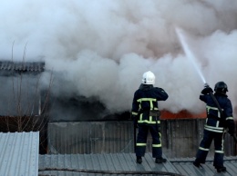 Пожар близ одесского причала уничтожил жилые дома