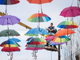 На Херсонщине вновь появилась Аллея из зонтиков (фото)