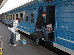 Укрзализныця назначила 14 дополнительных поездов на майские праздники