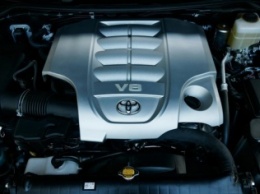 Toyota отказалась от Land Cruiser V8 в Великобритании