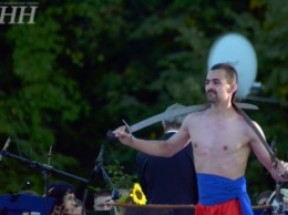 В Киеве запорожцы эффектно исполнили оперу "Запорожец за Дунаем"