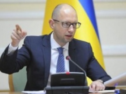 Присяга на верность Украине заявил премьер-министр Украины Арсений Яценюк