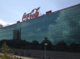 Новый солнцезащитный фасад для штаб-квартиры Coca-Cola
