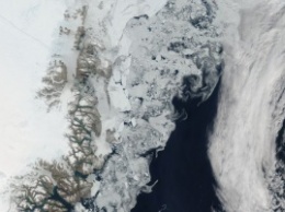 NASA поделилось уникальным снимком таяния ледников Гренландии