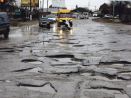 В Кабмине обещают наказывать за некачественный ремонт дорог