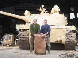 В купленном на eBay танке Т54 британец обнаружил золотые слитки на? 2 млн