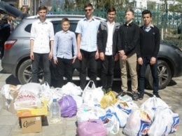 Ученики херсонской гимназии передали пасхальные подарки в АТО