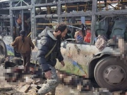 В Алеппо смертник взорвал автобусы с беженцами: десятки погибших