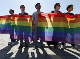 Российское издание написало о преследованиях геев на оккупированном Донбассе