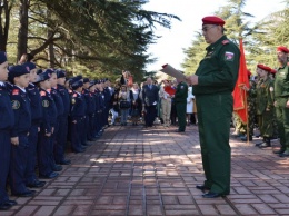 Как в Крыму детей «призывают» в «армию»