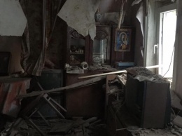 Авдеевка: пасхальный обстрел НВФ раскурочил 7 домов на одной улице